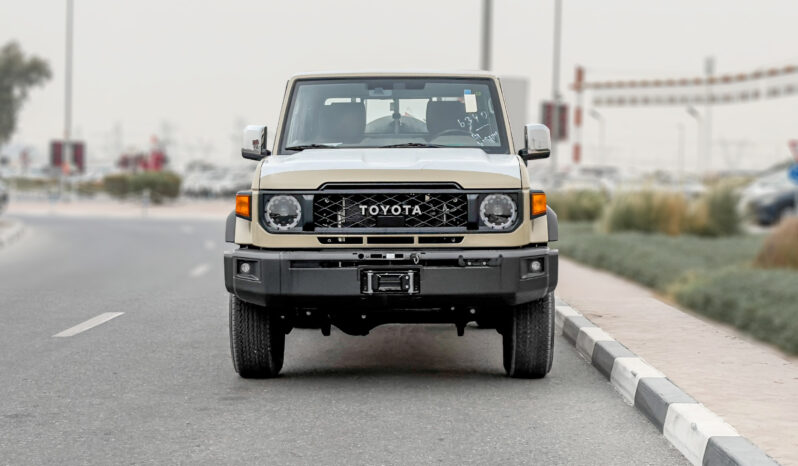 
								2026 Toyota Land Cruiser LC79 DC 4.0L AT Petrol (Beige-Brown) full									