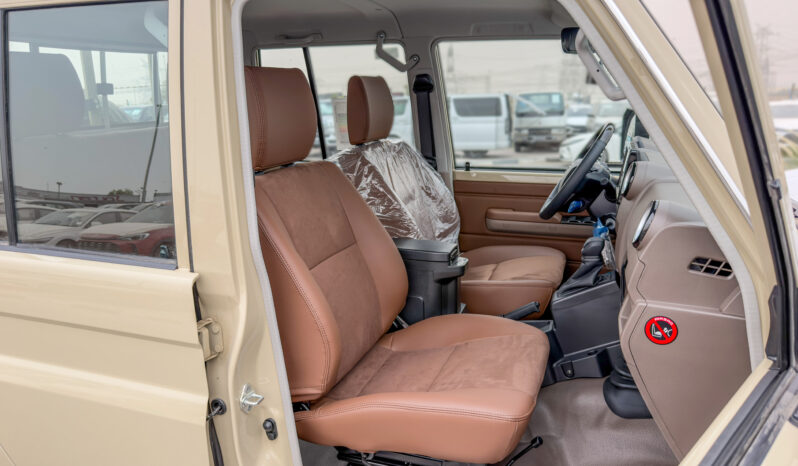 
								2026 Toyota Land Cruiser LC79 DC 4.0L AT Petrol (Beige-Brown) full									