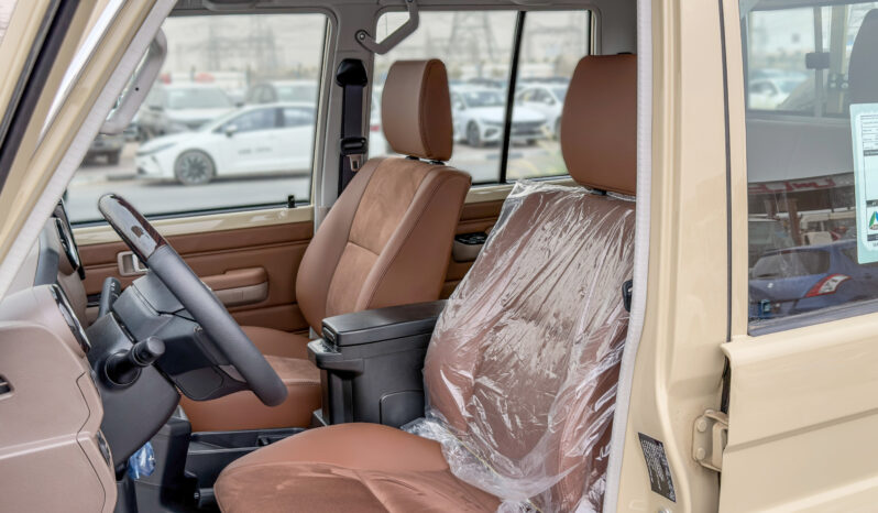 
								2026 Toyota Land Cruiser LC79 DC 4.0L AT Petrol (Beige-Brown) full									