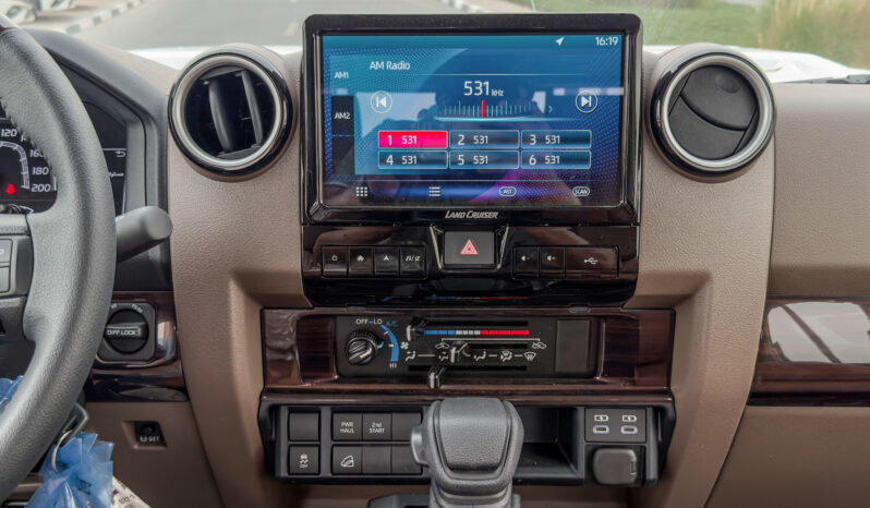 
								2026 Toyota Land Cruiser LC79 DC 4.0L AT Petrol (Beige-Brown) full									