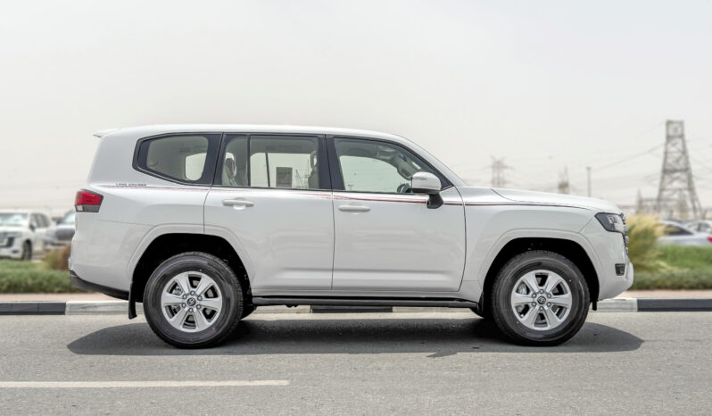 
								2026 Toyota Land Cruiser GXR 3.3L AT Diesel (White-Beige) Basic full									