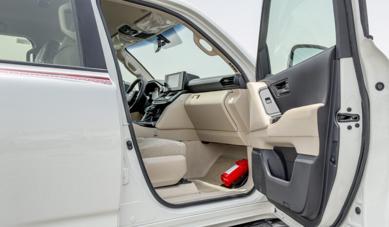 
								2026 Toyota Land Cruiser GXR 3.3L AT Diesel (White-Beige) Basic full									