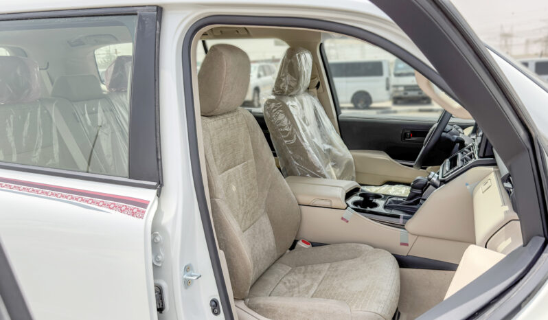 
								2026 Toyota Land Cruiser GXR 3.3L AT Diesel (White-Beige) Basic full									