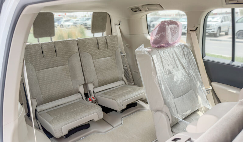 
								2026 Toyota Land Cruiser GXR 3.3L AT Diesel (White-Beige) Basic full									