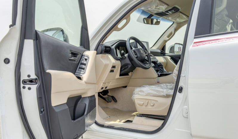 
								2026 Toyota Land Cruiser GXR 3.3L AT Diesel (White-Beige) Basic full									