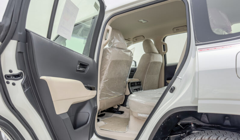 
								2026 Toyota Land Cruiser GXR 3.3L AT Diesel (White-Beige) Basic full									