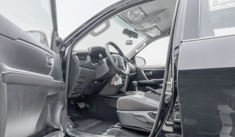 
								2026 Toyota Fortuner GX 2.7L AT Petrol (Black-Black) 4WD full									