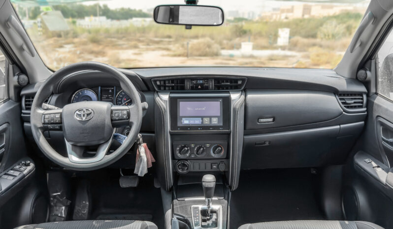 
								2026 Toyota Fortuner GX 2.7L AT Petrol (Black-Black) 4WD full									