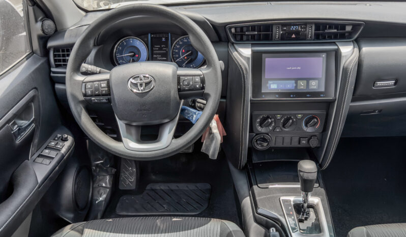 
								2026 Toyota Fortuner GX 2.7L AT Petrol (Black-Black) 4WD full									