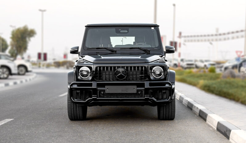 
								2026 Mercedes-Benz AMG G 63 4.0L V8 AT Petrol (Black-Red) full									