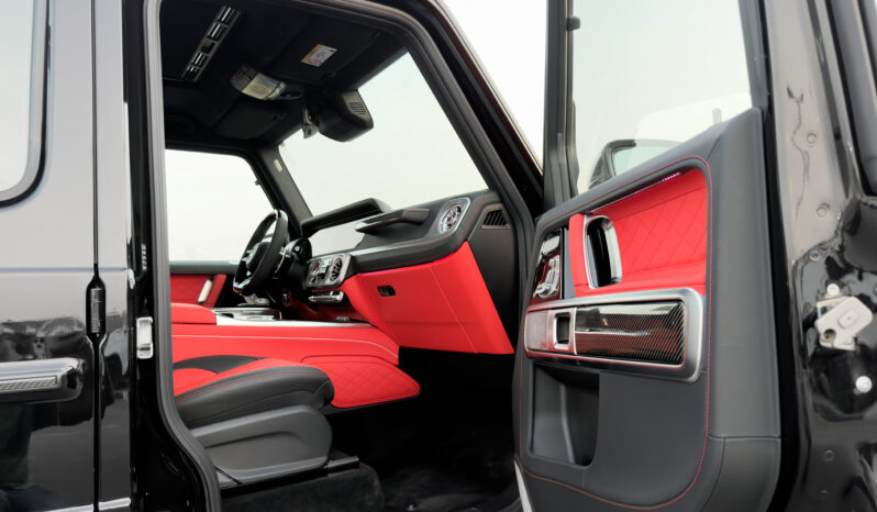 
								2026 Mercedes-Benz AMG G 63 4.0L V8 AT Petrol (Black-Red) full									