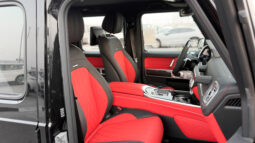 
										2026 Mercedes-Benz AMG G 63 4.0L V8 AT Petrol (Black-Red) full									