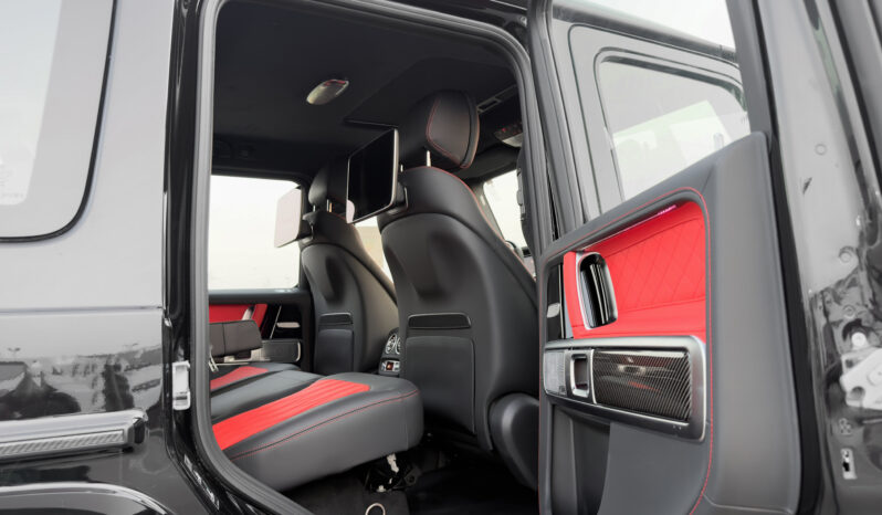 
								2026 Mercedes-Benz AMG G 63 4.0L V8 AT Petrol (Black-Red) full									