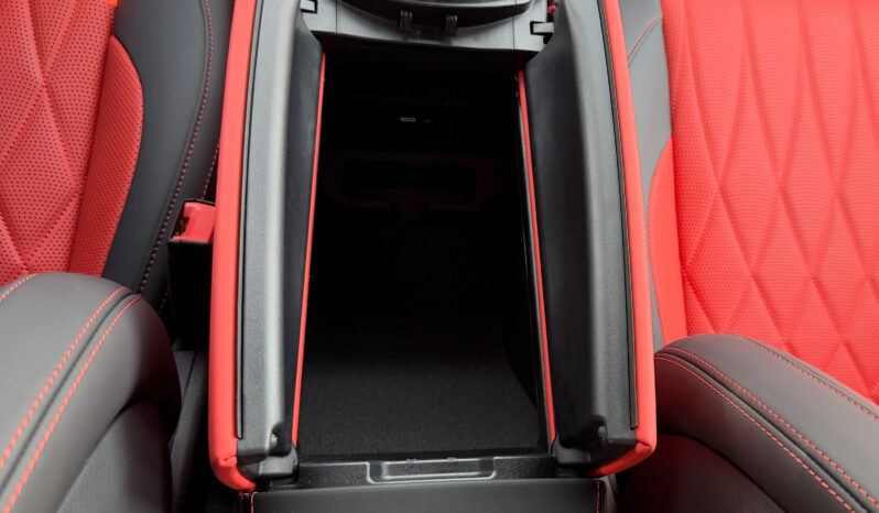 
								2026 Mercedes-Benz AMG G 63 4.0L V8 AT Petrol (Black-Red) full									
