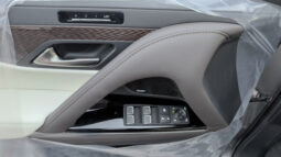 
										2026 Lexus LX700h Signature 3.5L AT Hybrid with Auto park (Gray) full									
