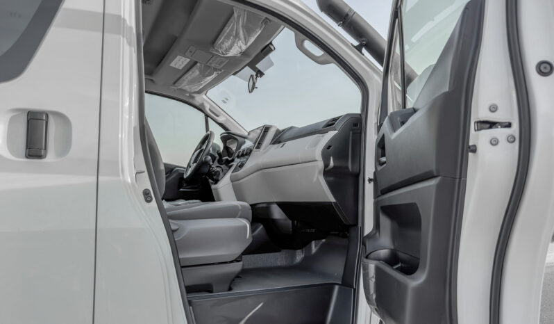 
								2026 Toyota Hiace 2.8L MT Diesel (White) Modified 4×4 full									