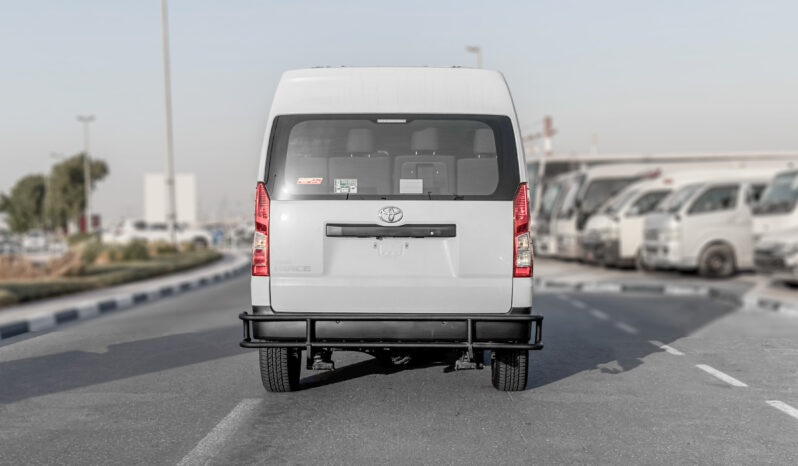 
								2026 Toyota Hiace 2.8L MT Diesel (White) Modified 4×4 full									