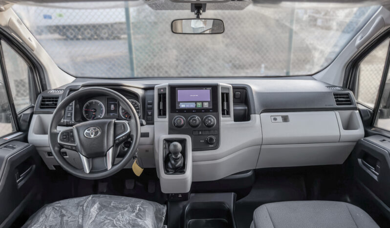 
								2026 Toyota Hiace 2.8L MT Diesel (White) Modified 4×4 full									