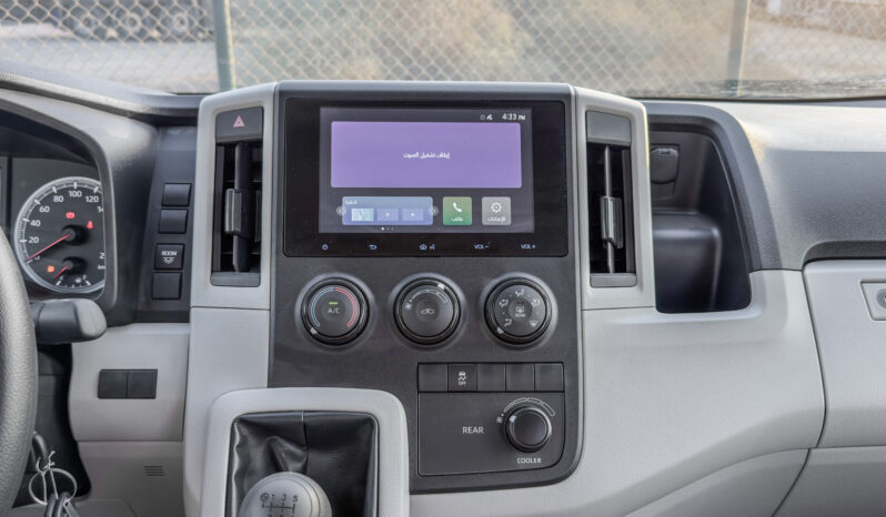 
								2026 Toyota Hiace 2.8L MT Diesel (White) Modified 4×4 full									