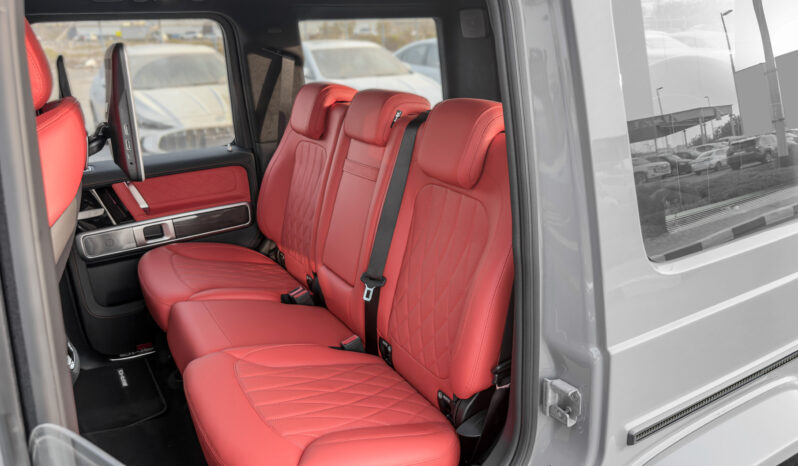 
								2026 Mercedes-Benz AMG G 63 4.0L AT Petrol (Carbon In&Out) full									