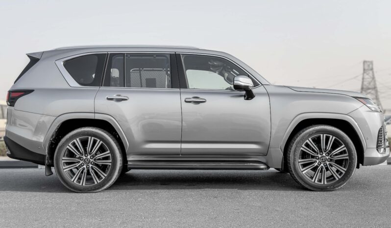 
								2026 Lexus LX700h Signature 3.5L AT Hybrid W/Auto park (Silver) full									