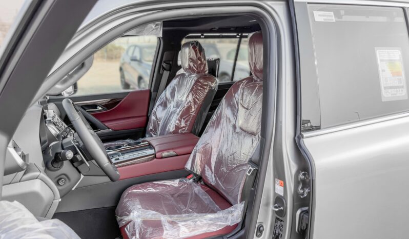 
								2026 Lexus LX700h Signature 3.5L AT Hybrid W/Auto park (Silver) full									