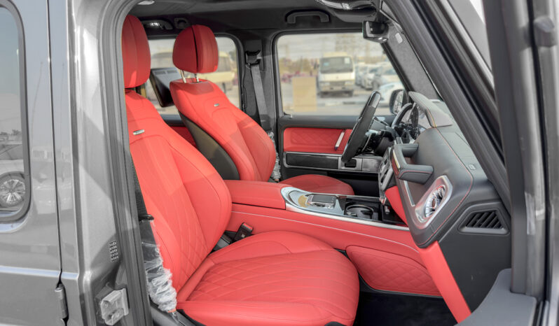 
								2026 Mercedes-Benz AMG G 63 4.0L AT Petrol (Carbon In&Out) full									