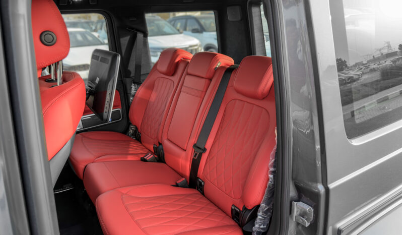 
								2026 Mercedes-Benz AMG G 63 4.0L AT Petrol (Carbon In&Out) full									
