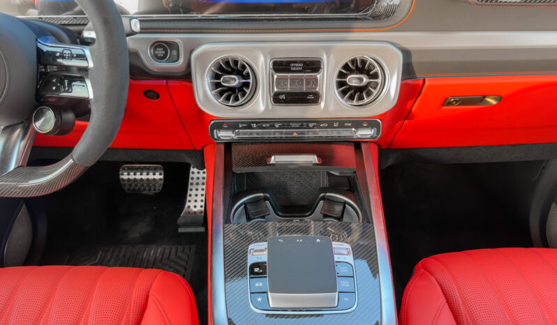 
								2026 Mercedes-Benz AMG G 63 4.0L AT Petrol (Carbon In&Out) full									