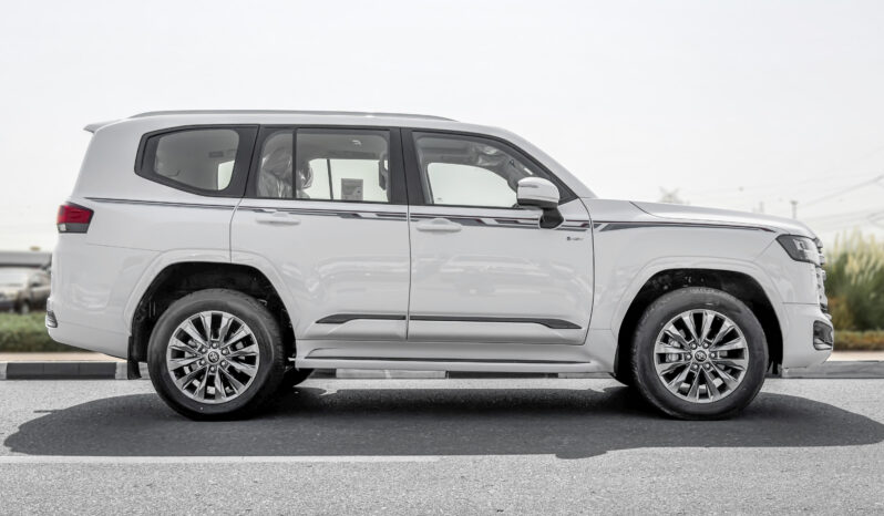 
								2026 Toyota Land Cruiser GXR 3.5L AT Hybrid (White-Beige) full									
