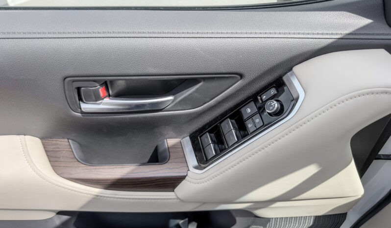 
								2026 Toyota Land Cruiser GXR 3.5L AT Hybrid (White-Beige) full									