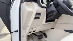 
										2026 Toyota Land Cruiser GXR 3.5L AT Hybrid (White-Beige) full									