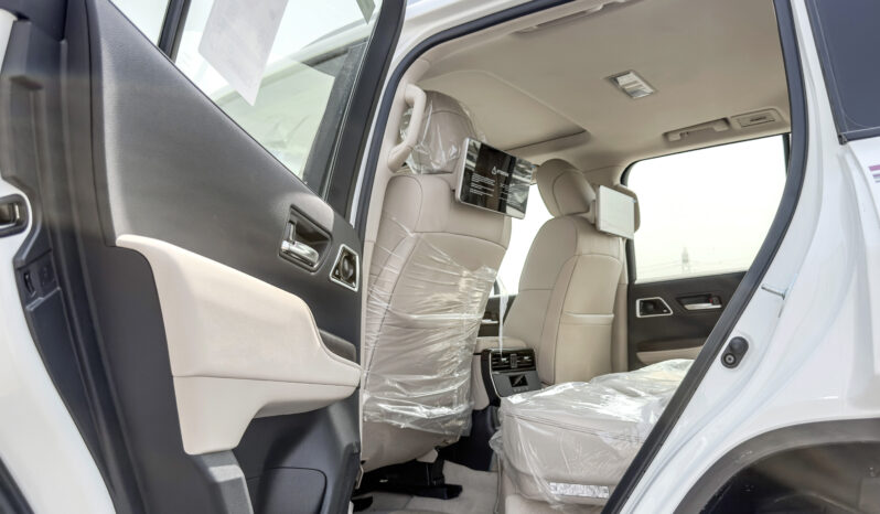 
								2026 Toyota Land Cruiser GXR 3.5L AT Hybrid (White-Beige) full									