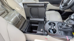 
										2026 Toyota Land Cruiser GXR 3.5L AT Hybrid (White-Beige) full									