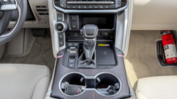 
										2026 Toyota Land Cruiser GXR 3.5L AT Hybrid (White-Beige) full									