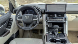 
										2026 Toyota Land Cruiser GXR 3.5L AT Hybrid (White-Beige) full									