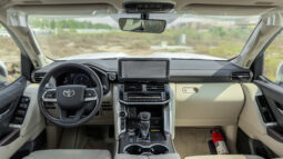 
										2026 Toyota Land Cruiser GXR 3.5L AT Hybrid (White-Beige) full									