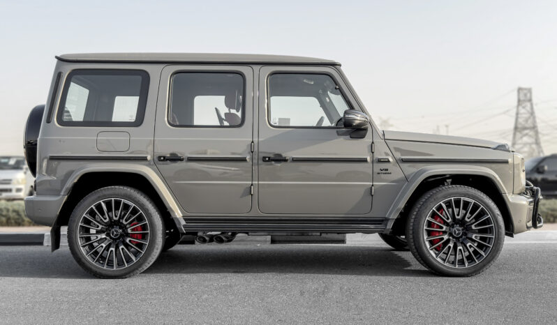 
								2026 Mercedes-Benz AMG G 63 4.0L AT Petrol (Carbon In&Out) full									