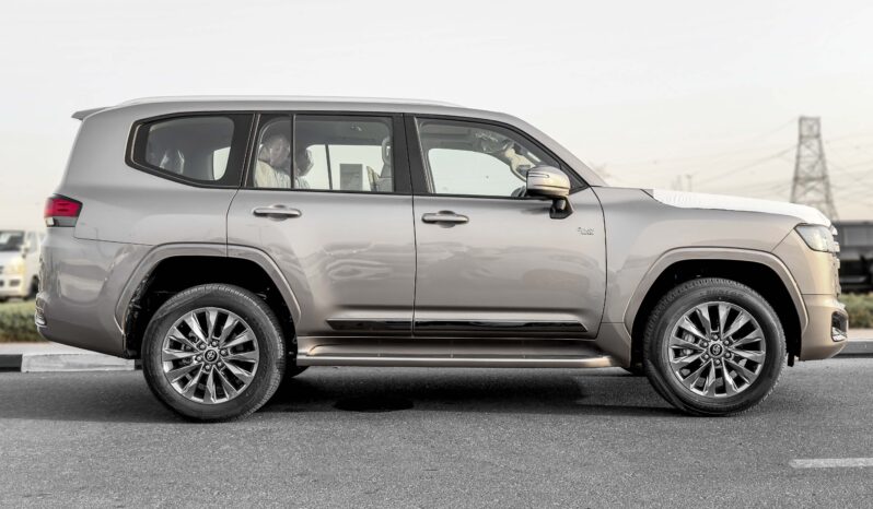
								2026 Toyota Land Cruiser GXR 3.5L AT Hybrid (Bronze-Beige) full									
