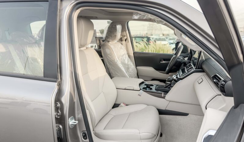 
								2026 Toyota Land Cruiser GXR 3.5L AT Hybrid (Bronze-Beige) full									