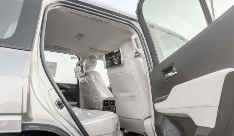 
								2026 Toyota Land Cruiser GXR 3.5L AT Hybrid (Bronze-Beige) full									