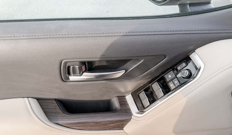 
								2026 Toyota Land Cruiser GXR 3.5L AT Hybrid (Bronze-Beige) full									