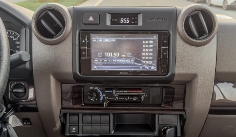 
								2026 Toyota Land Cruiser LC79 DC 2.8L MT Diesel Mid Option full									