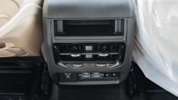 
2025 Jeep Grand Cherokee 3.6L AT Petrol full									