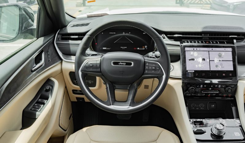 
2025 Jeep Grand Cherokee 3.6L AT Petrol full									