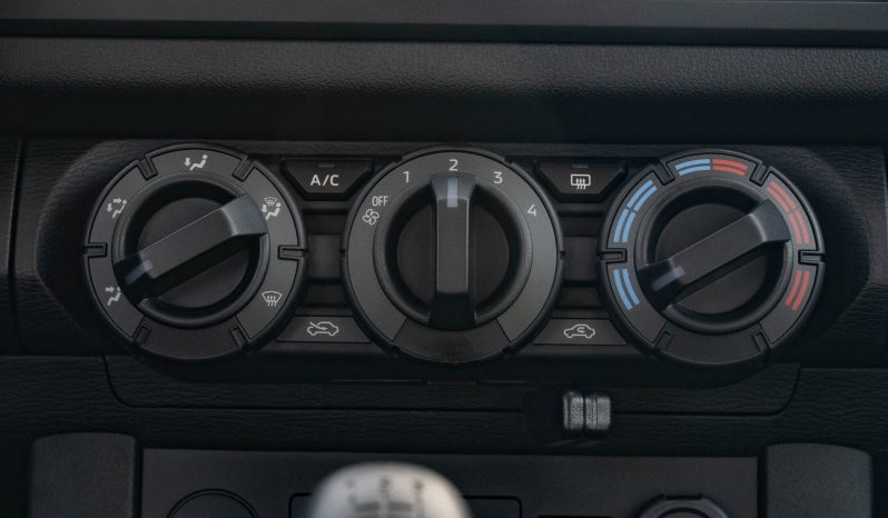 
2025 Mitsubishi L200 GL 2.4L MT Petrol (Black) full									