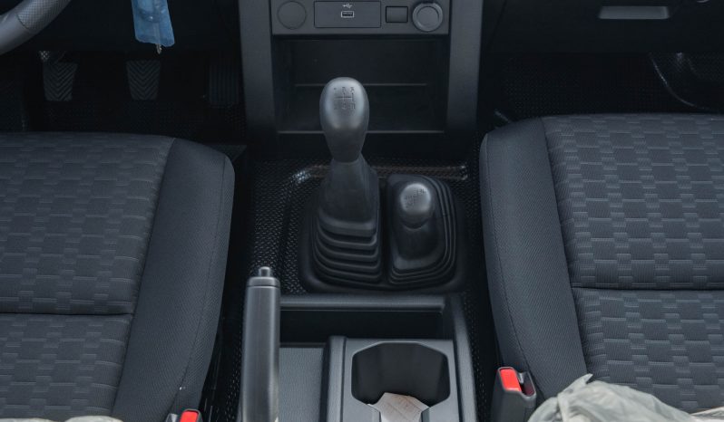 
2025 Mitsubishi L200 GL 2.4L MT Petrol (Black) full									