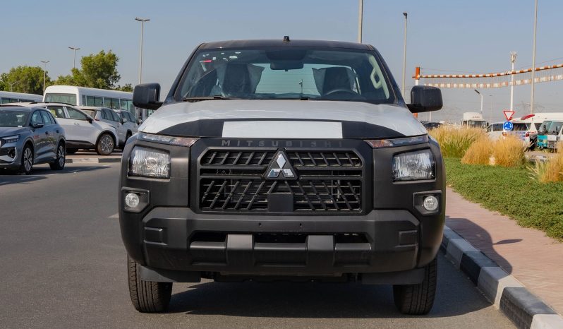 
2025 Mitsubishi L200 GL 2.4L MT Petrol (Black) full									