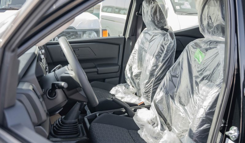 
2025 Mitsubishi L200 GL 2.4L MT Petrol (Black) full									