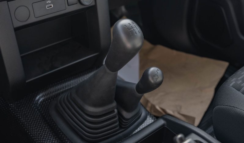 
2025 Mitsubishi L200 GL 2.4L MT Petrol (Black) full									